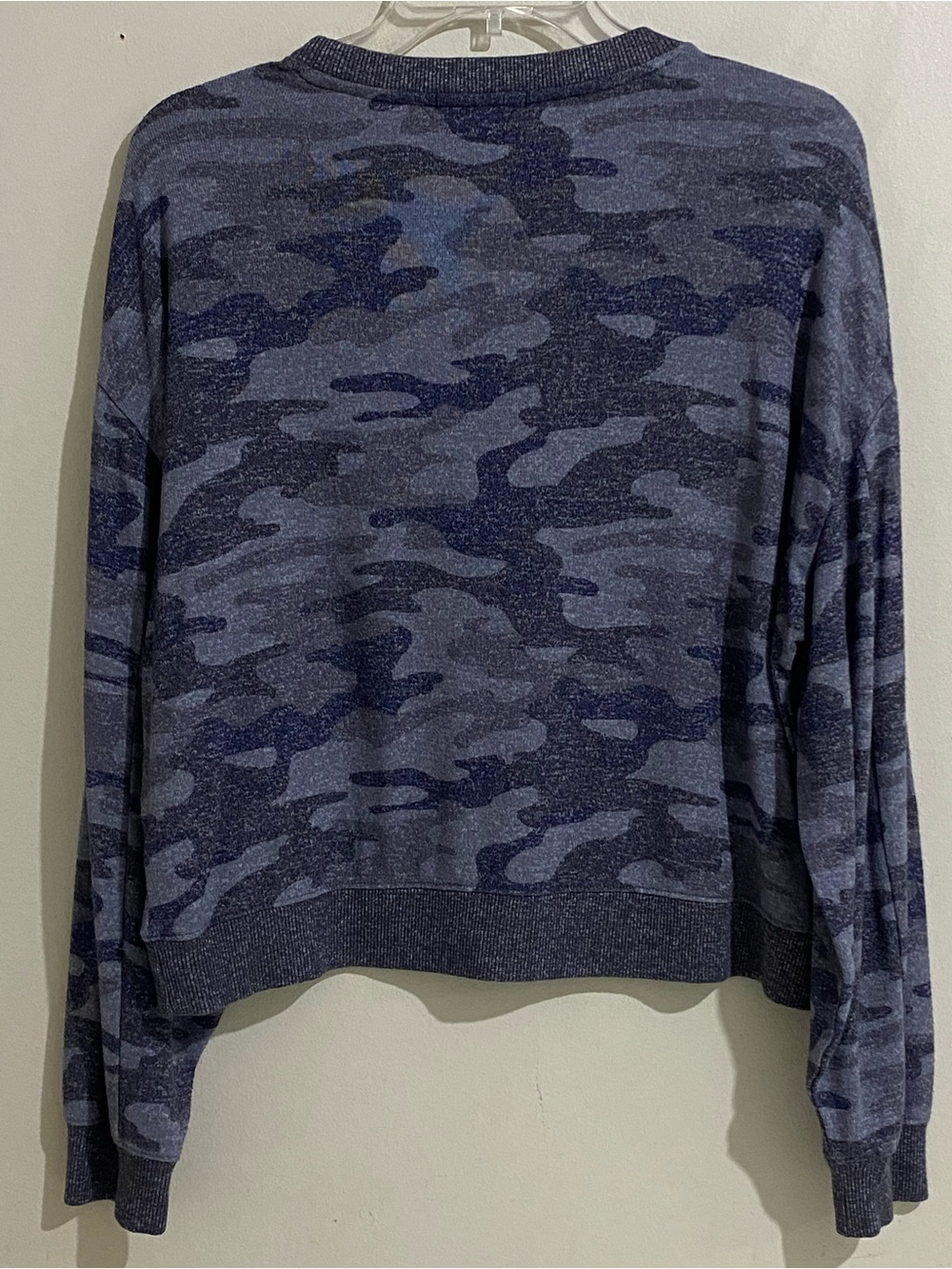 Z Supply Women’s Navy & Gray Camo Crewneck Sweater - Picture 5 of 8